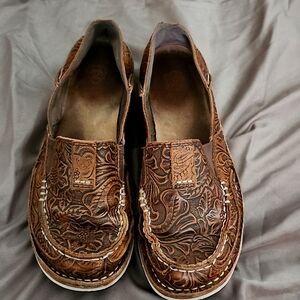 Ariat tooled leather cruisers boat shoes slip on size 7.5